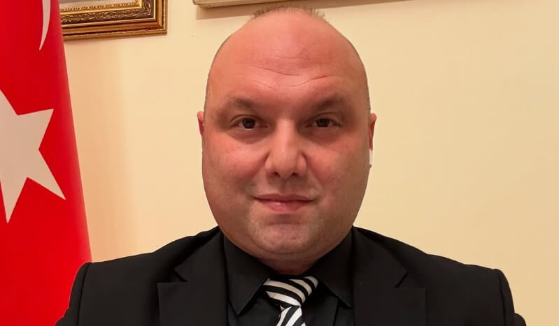 Onur Çanakçı 1 Onur Çanakçı Kimdir